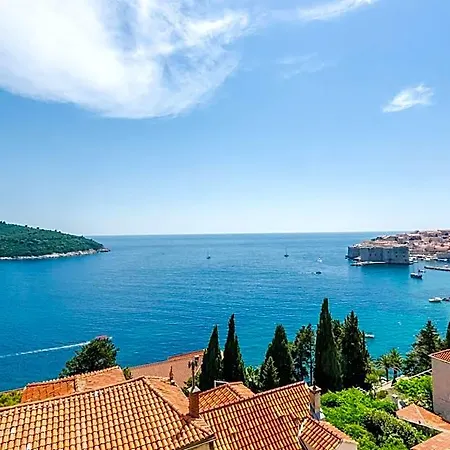 Hotel Lazarin 4*