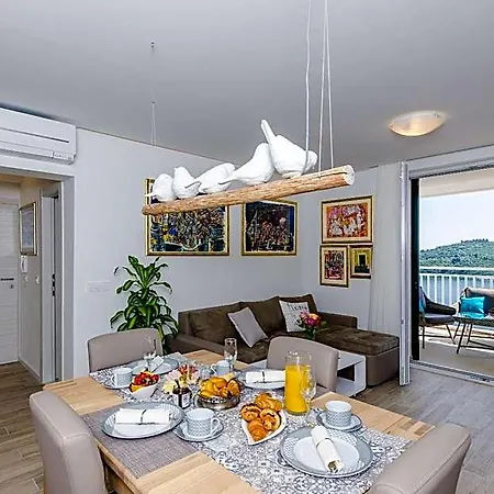 Hotel Lazarin